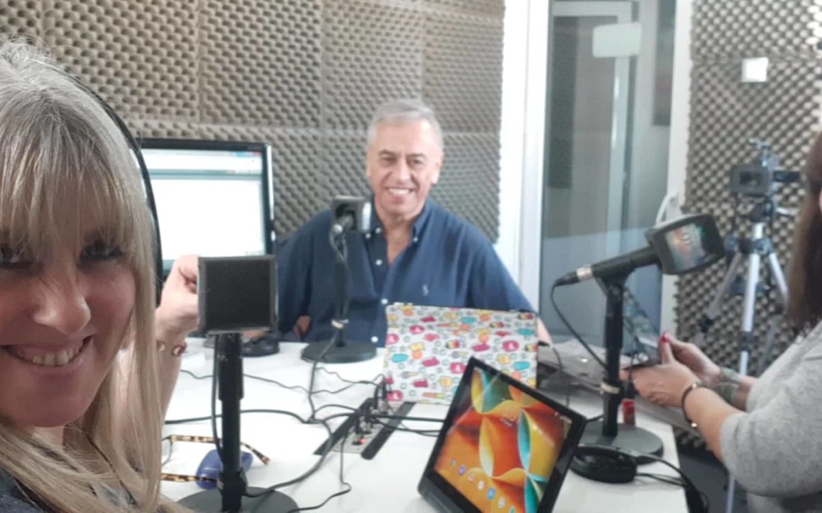 radio-min